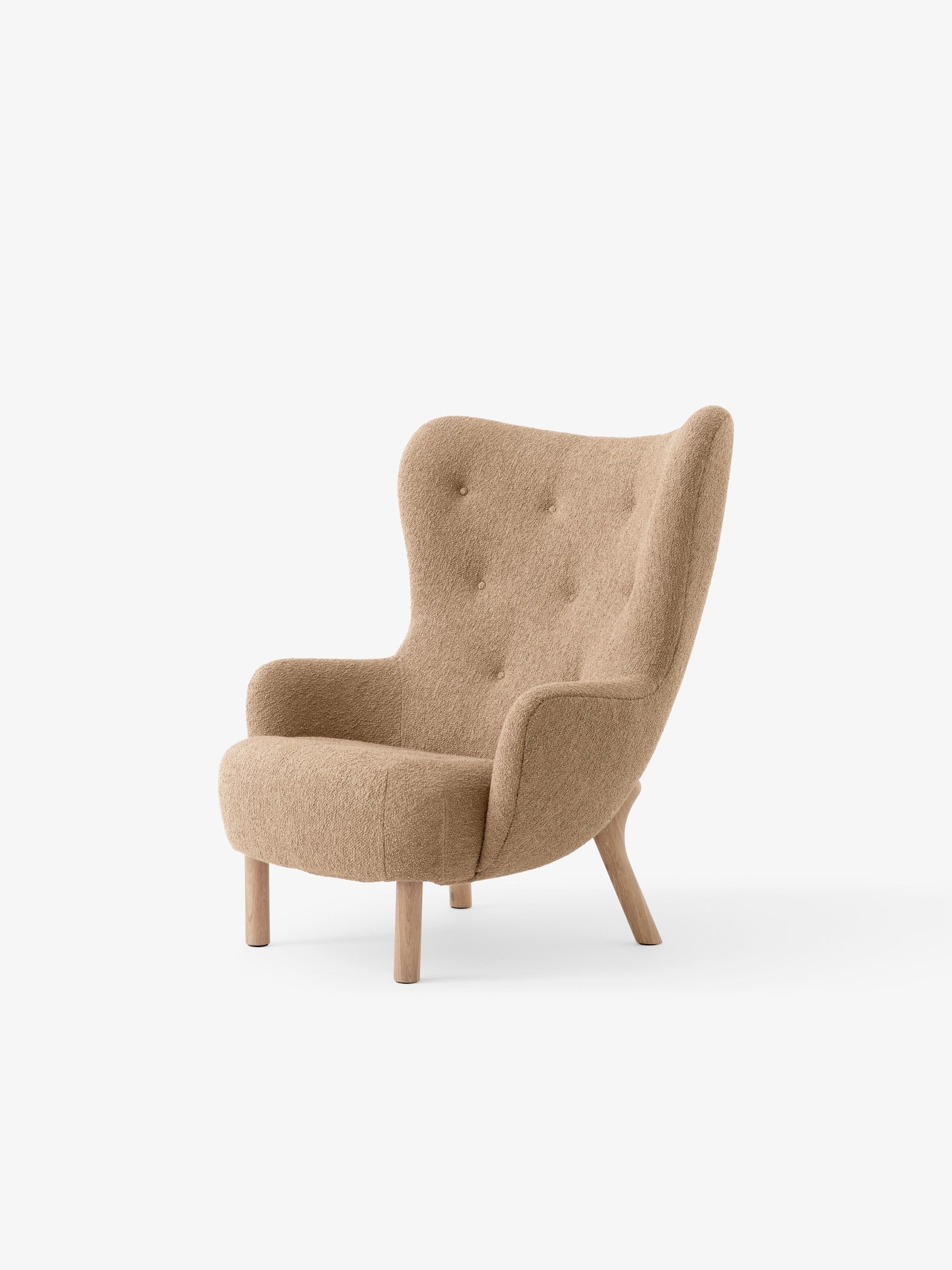 Petra Lounge Chair VB3 — 135359A235A183_Petra Lounge Chair VB3_Oak w. Barnum 004_Angled Front