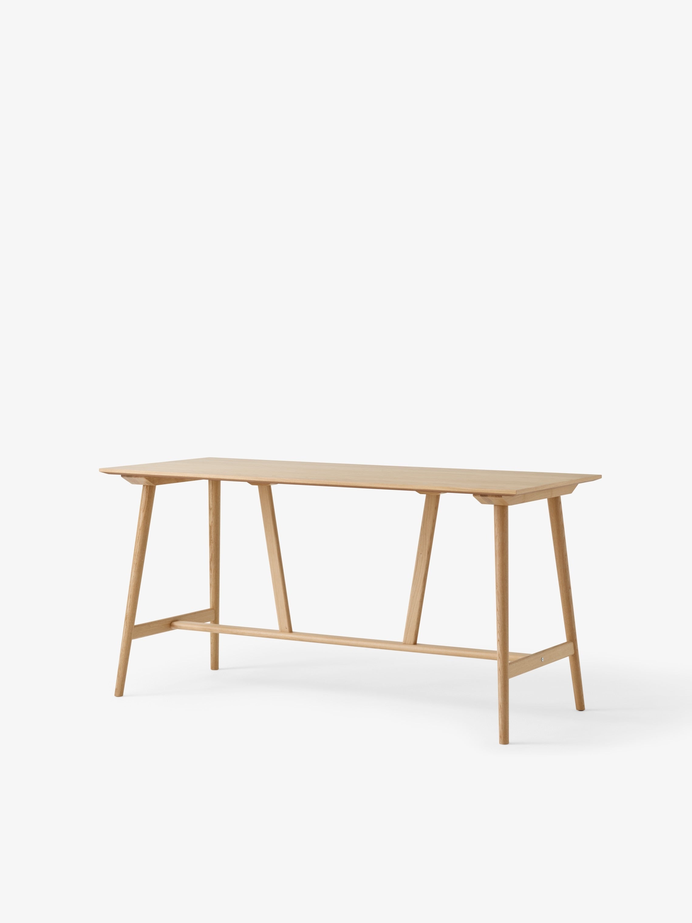 In Between Counter Table SK26 — 146621A277A086_In Between Counter Table SK26_Lacquered Oak_Angled Front