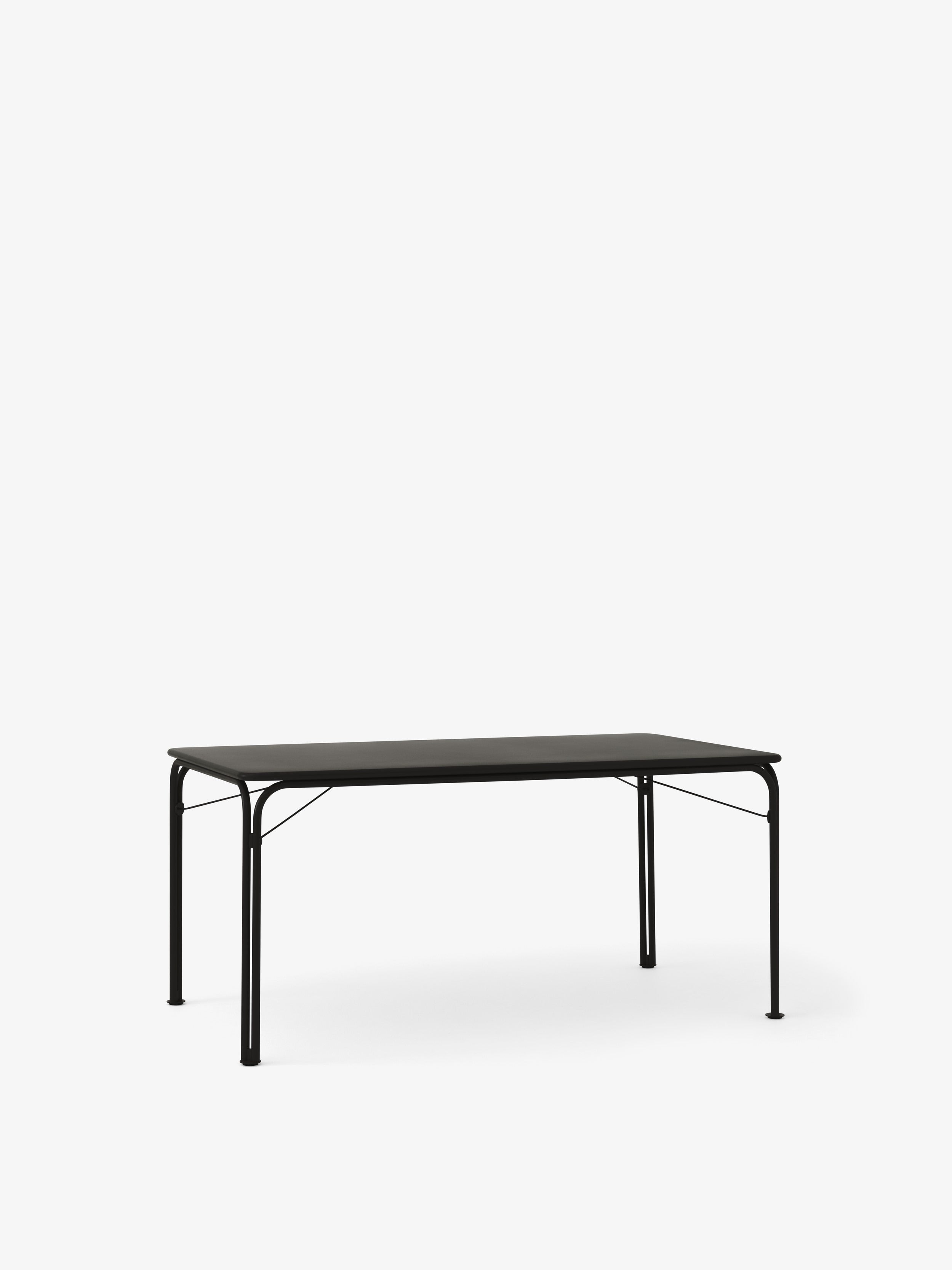Thorvald Outdoor Dining Table SC113 — 148195A409_Thorvald SC113_Warm Black_Angled Front