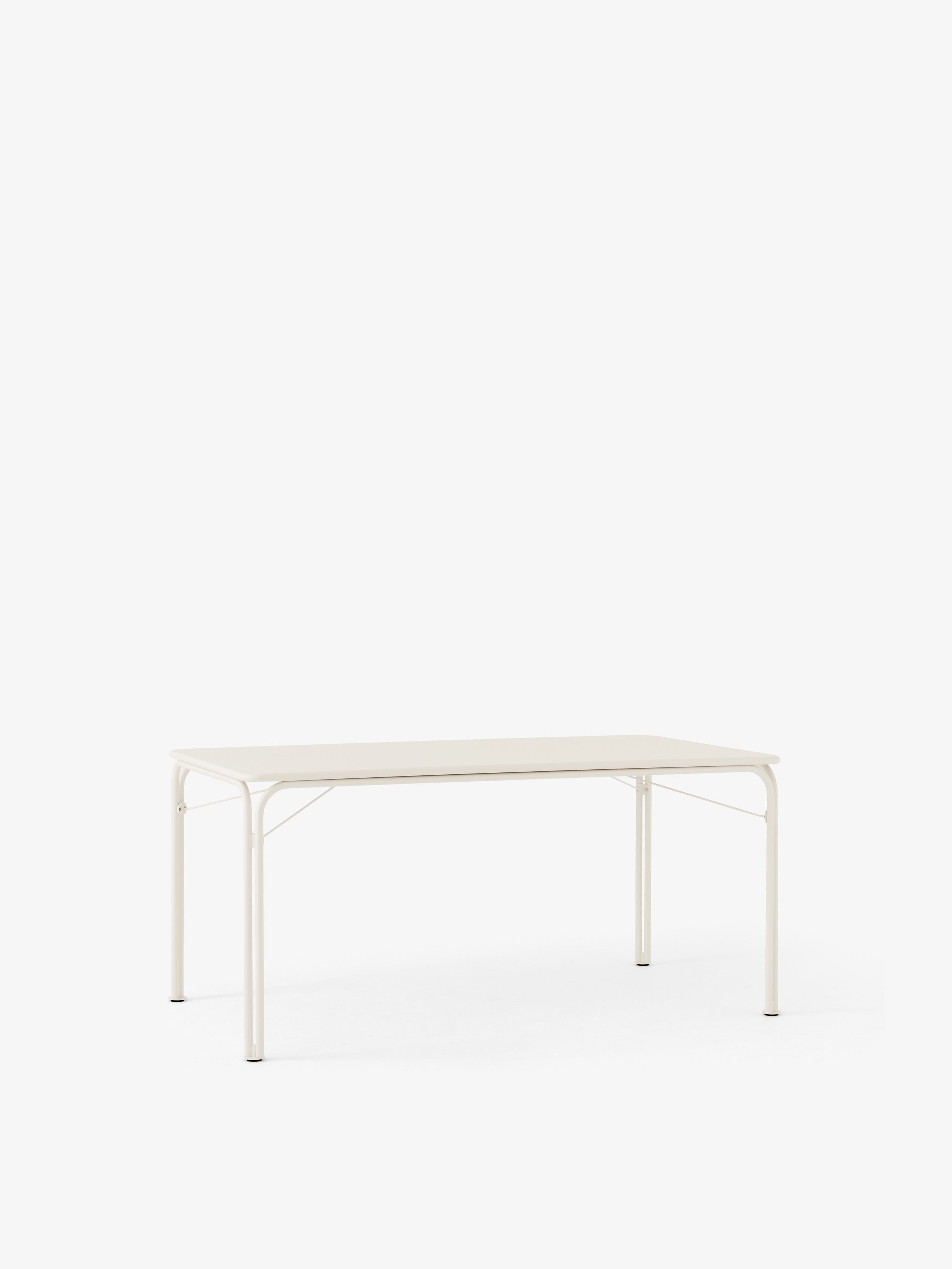 Thorvald Outdoor Dining Table SC113 — 148196A410_Thorvald SC113_Ivory_Angled Front