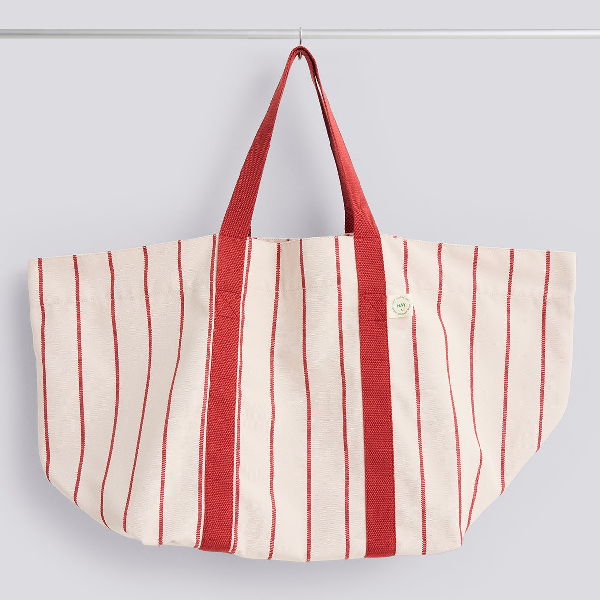 HAY Outdoor Market Picnic Bag de Jasper Morrison, bolsa de picnic en poliéster reciclado, formato cuadrado compacto