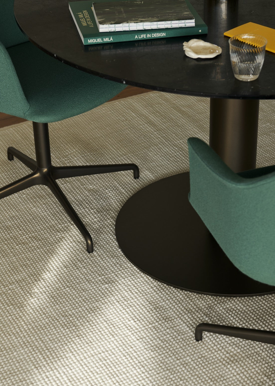 Alfombra &Tradition Collect Rug SC85 diseñada por Space Copenhagen en lana y poliéster reciclado con patrón geométrico modern