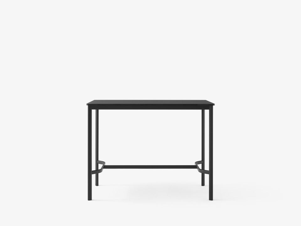 Mesa alta Drip Bar HW114 de &Tradition con estructura de aluminio y superficie de linóleo, diseño minimalista de Hee Welling; Drip Bar Table HW114 — Drip HW114 Bronzed Base w. Black Fenix Nano Laminate (0720)_front; Drip Bar Table HW114 — Drip HW114 Bronzed Base w. Black Fenix Nano Laminate (0720)_side; Drip Bar Table HW114 — Drip HW114 Black Base w. Black Fenix Nano Laminate (0720)_side