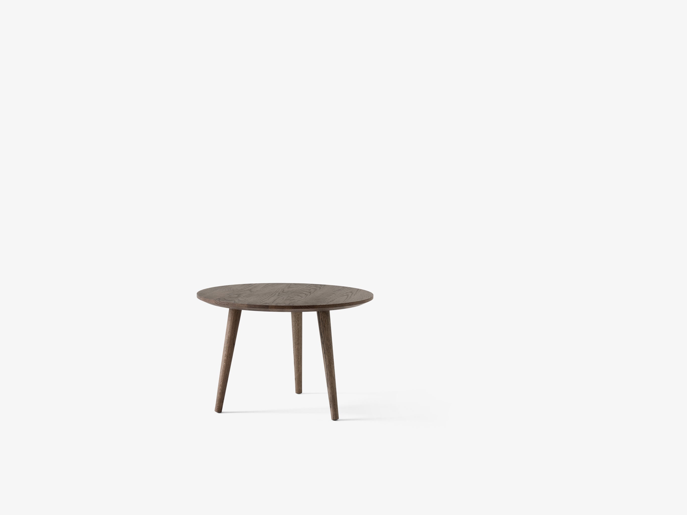 Mesa de centro In Between SK14 de &Tradition en roble macizo con diseño minimalista nórdico de Sami Kallio; In Between Coffee Table SK14 — In-Between-SK14-Smoked-Oiled-Oak; In Between Coffee Table SK14 — In-Between-SK14- oiled Oak