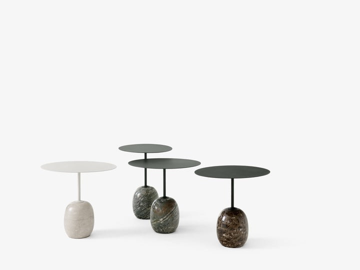 Mesa auxiliar Lato LN9 de &Tradition con estructura de acero negro y superficie de mármol blanco, diseño minimalista de Luca ; Lato Side Table LN9 — Lato LN9_Emparador Marble w. Lacquered Walnut_closeup; Lato Side Table LN9 — Lato LN8, LN9 2; Lato Side Table LN9 — Lato LN9_brown; Lato Side Table LN9 — Lato LN9_Crema Diva Marble &amp; Lacquered Oak