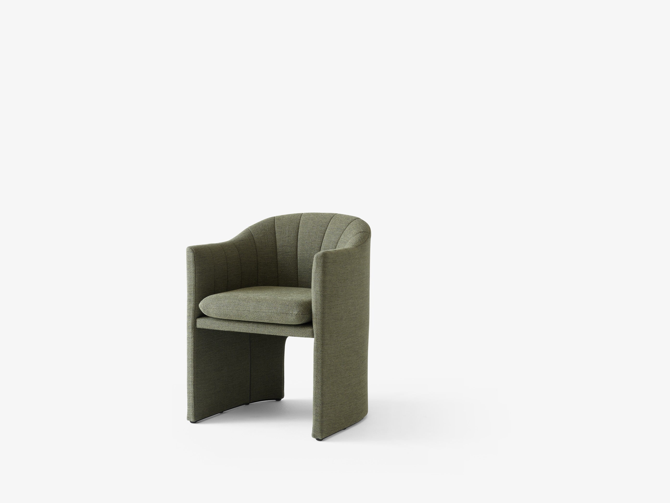 Silla comedor &Tradition Loafer SC24 tapizada con estructura de madera y diseño escandinavo moderno por Space Copenhagen; Loafer Dining Chair SC24 — Loafer Dining SC24_Black w. acca0231_Angled front; Loafer Dining Chair SC24 — Loafer Dining SC24_Black w. vid0582_Angled front; Loafer Dining Chair SC24 — Loafer SC24_Vidar 972; Loafer Dining Chair SC24 — Loafer Dining SC24_Black w. acca0231_Detail