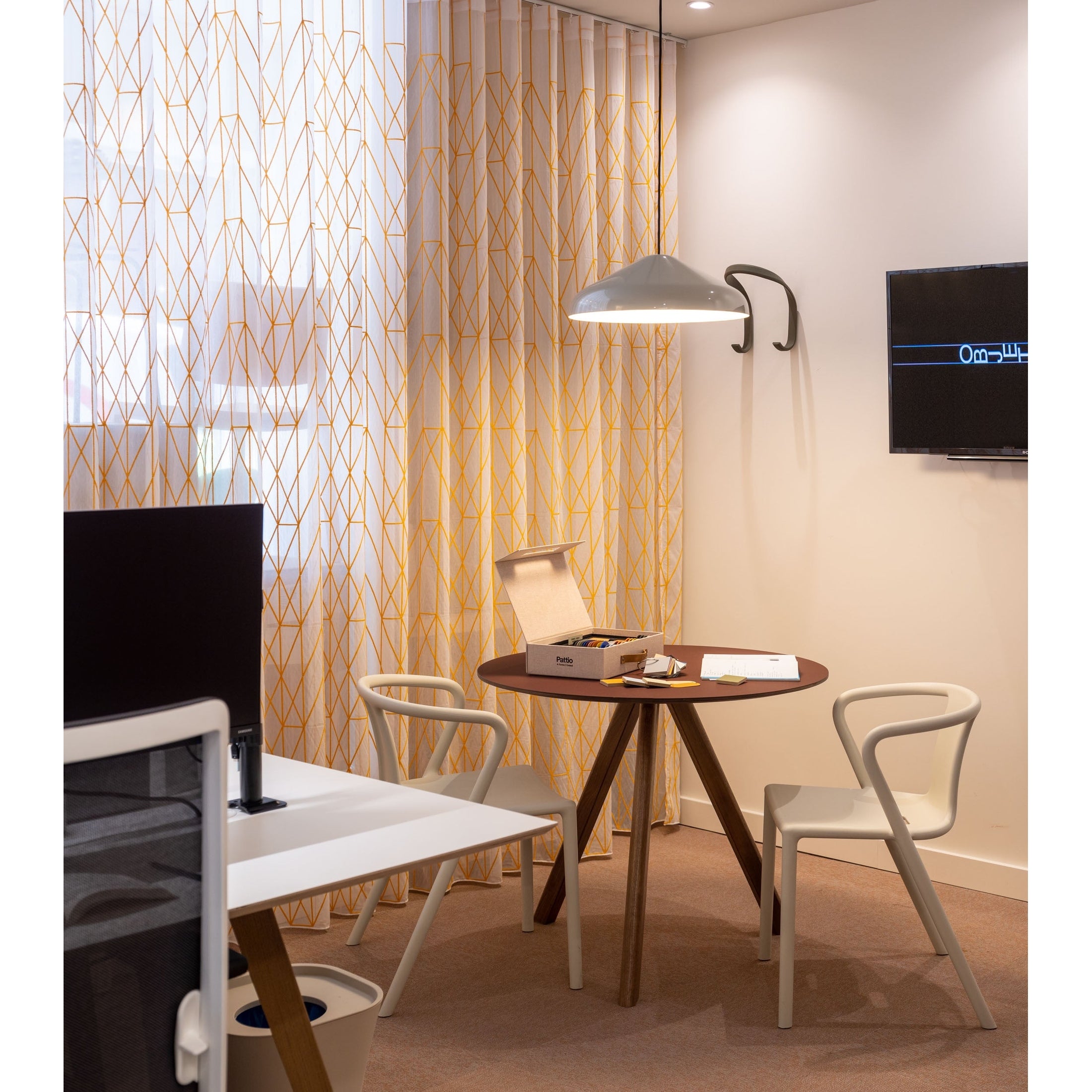 Mesa CPH Deux 220 - OBJETO - Mesa