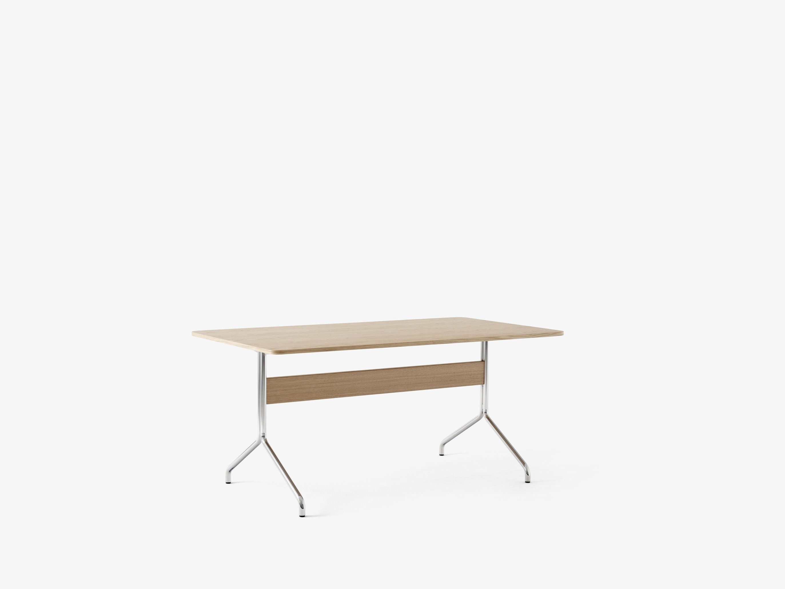Mesa comedor &Tradition Pavilion AV18 con tablero de chapa natural y patas de acero, diseño minimalista nórdico por Anderssen; Pavilion Dining Table AV18 — Pavilion AV18_Laquered Walnut w. Black base &amp; Cable management Silver_Detail; Pavilion Dining Table AV18 — Pavilion AV18_Lacquered Walnut  w. Chrome; Pavilion Dining Table AV18 — Pavilion AV18_Black Lacquered Oak w. Black; Pavilion Dining Table AV18 — Pavilion AV18_Lacquered Walnut  w. Black