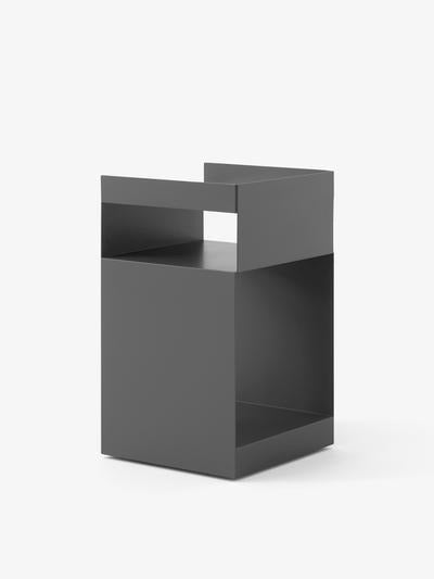 Mueble Rotate SC73 de &Tradition diseñado por Space Copenhagen en acero con mecanismo giratorio funcional sobre fondo neutro; Rotate SC73 — Rotate SC73_Stone Grey_Angled_Front; Rotate SC73 — Rotate SC73_Cobolt Blue_Angled_Front; Rotate SC73 — Rotate SC73_Ivory_Side; Rotate SC73 — Rotate SC73_Hunter_Side