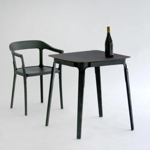 Steelwood Table cuadrada negra